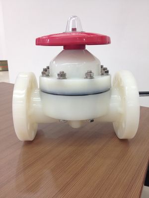 PP / FRPP ไดอะแฟรมวาล์วหน้าแปลนเชื่อมต่อล้อจับ PN1.0Mpa มาตรฐาน ANSI / DIN / JIS